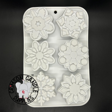 Load image into Gallery viewer, Snowflakes 6 pack Silicone Mold
