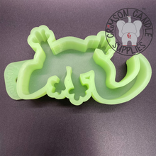Load image into Gallery viewer, Gecko (Plain) Silicone Mold 4.5&quot; Wide X 2.5&quot; Tall x 1&quot; Deep
