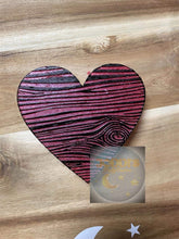 Load image into Gallery viewer, Wood Grain Heart Silicone Mold 4.5&quot; W x 4&quot; H x 1&quot; deep
