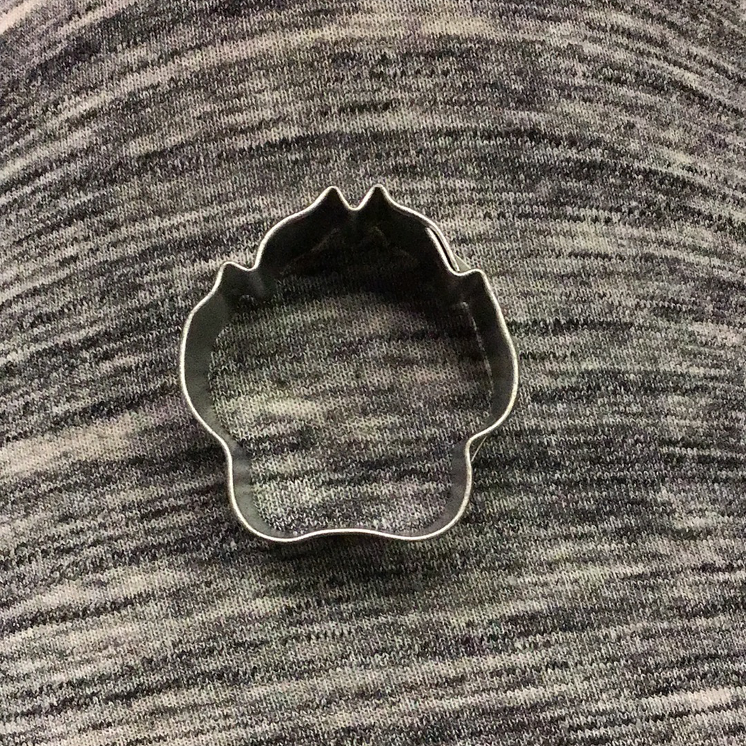 Mini dog paw metal cookie cutter 1.5”