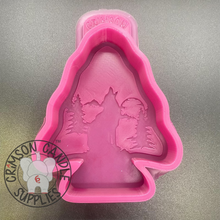 Load image into Gallery viewer, Wolf Howling at the Moon Arrowhead (©CCS) Silicone Mold 4.5” tall x 4” wide x 1&quot; deep
